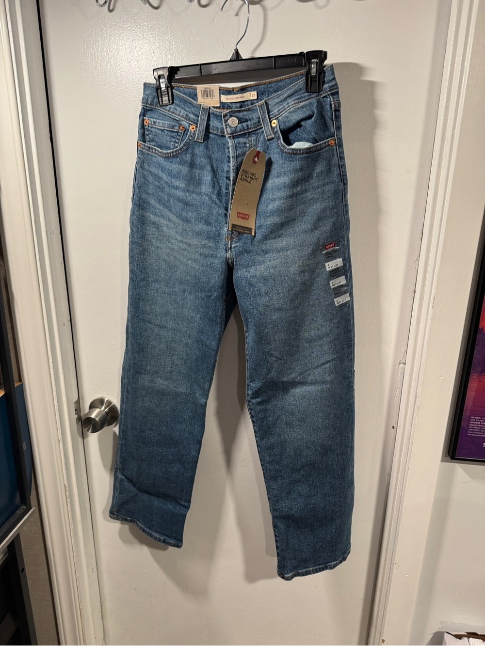 Levi's ribcage straight ankle Jeans in Medium Blue